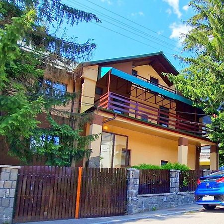 Casa Cu Brazi Hotel Buşteni Екстериор снимка