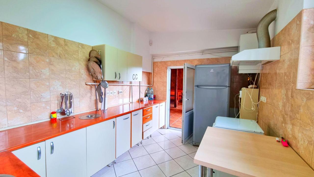 Casa Cu Brazi Hotel Buşteni Екстериор снимка