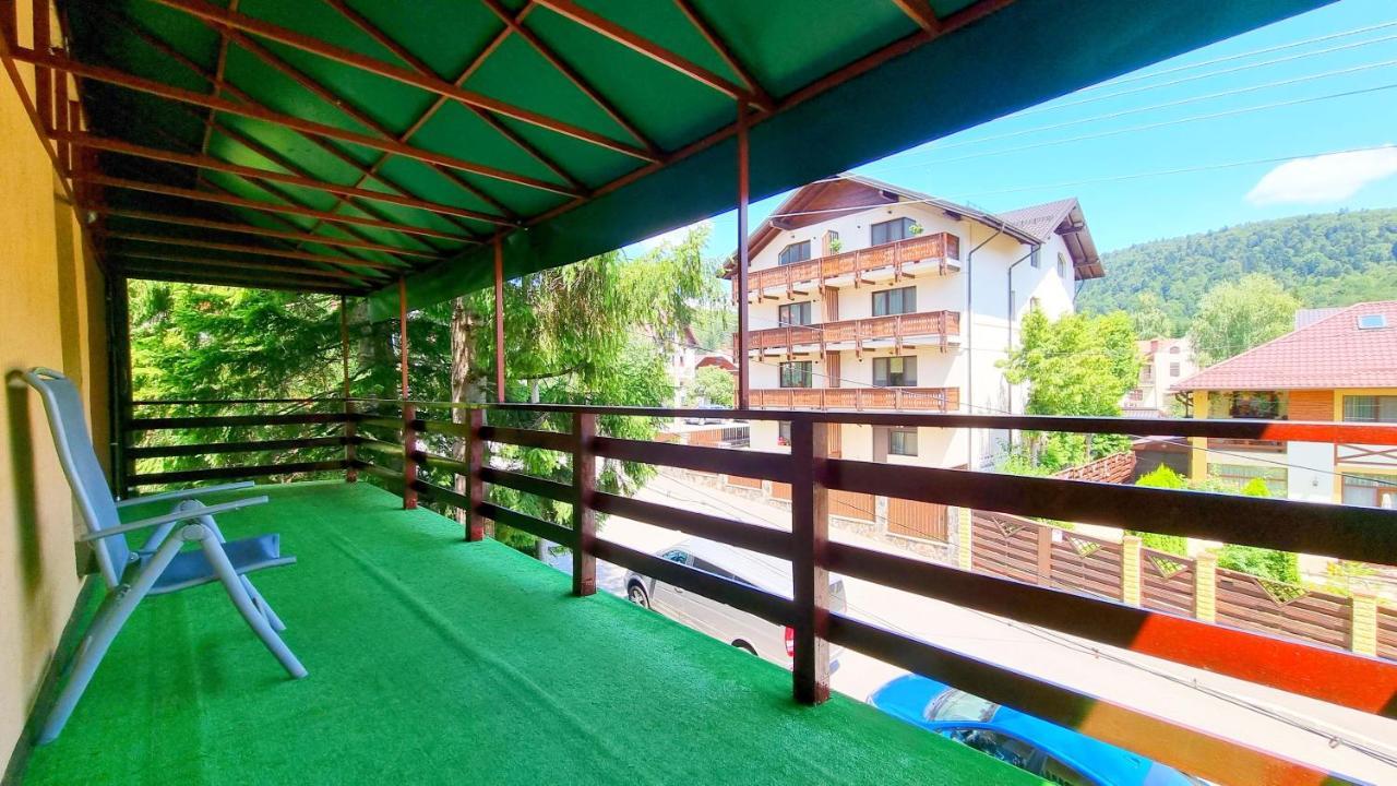 Casa Cu Brazi Hotel Buşteni Екстериор снимка