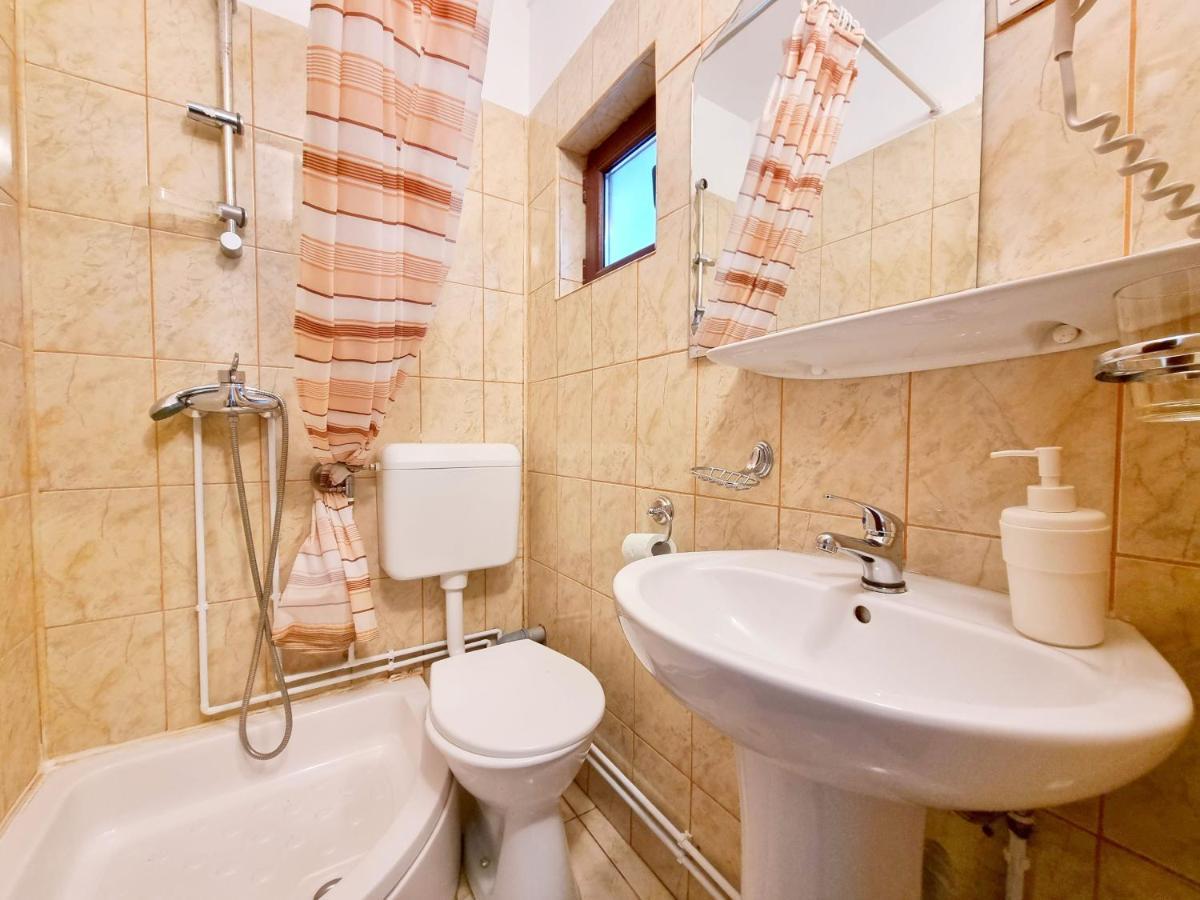 Casa Cu Brazi Hotel Buşteni Екстериор снимка